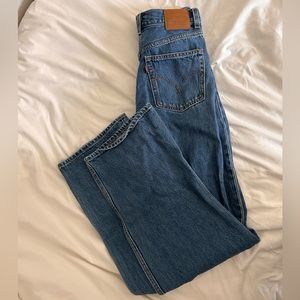 Levi’s High Rise Loose Blue Wash Jeans